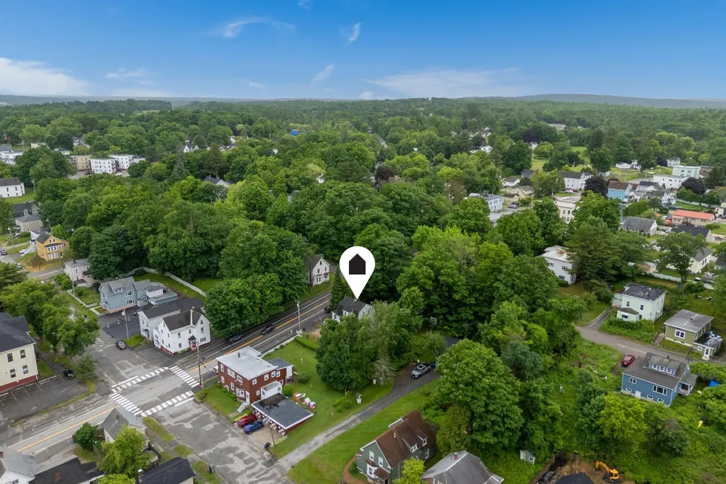 127 Broad Street Auburn ME 04210