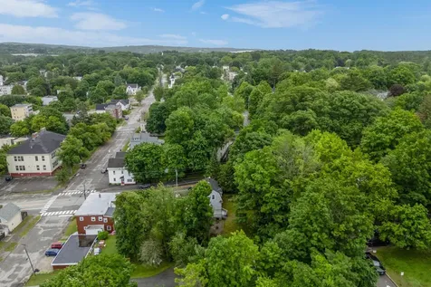 127 Broad Street Auburn ME 04210