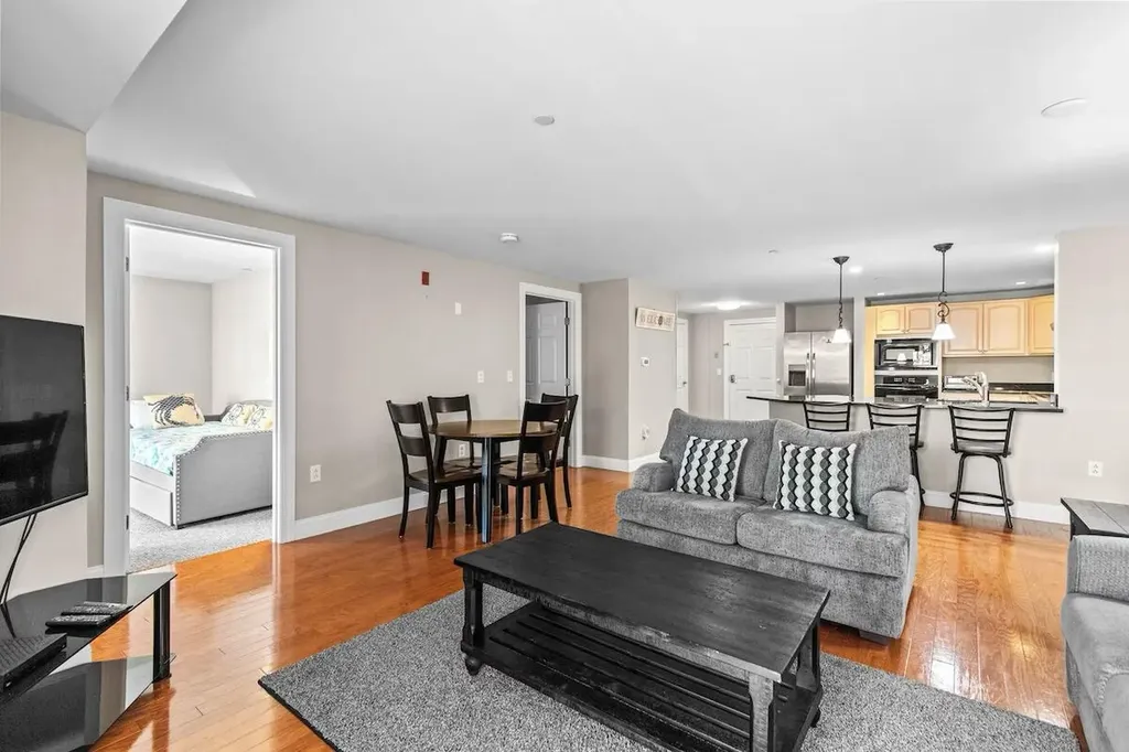 1 E Grand Avenue Old Orchard Beach ME 04064