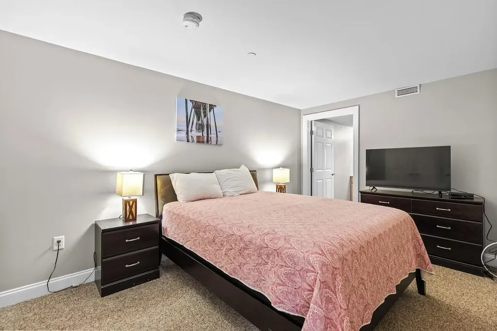 1 E Grand Avenue Old Orchard Beach ME 04064