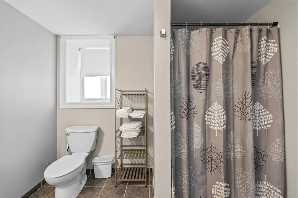 1 E Grand Avenue Old Orchard Beach ME 04064