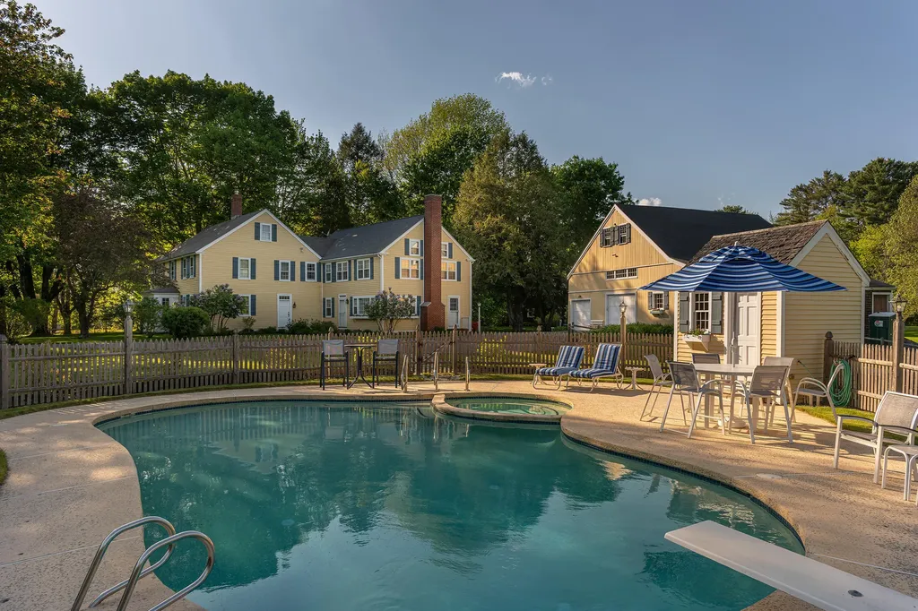 63 North Street Kennebunkport ME 04046