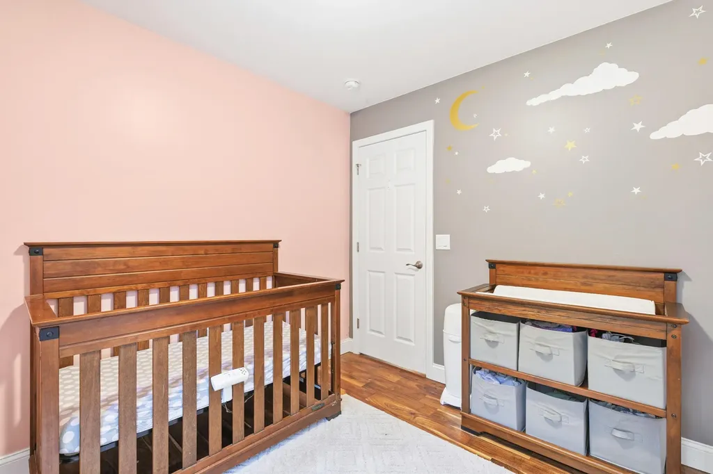 19 Cessna Way Naples ME 04055