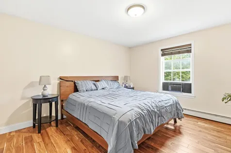 19 Cessna Way Naples ME 04055