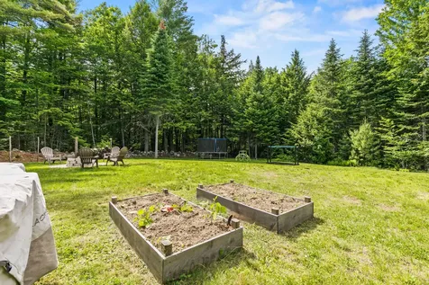 19 Cessna Way Naples ME 04055