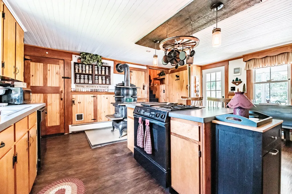 173 Greenwood Road Norway ME 04268