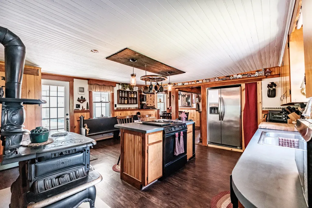 173 Greenwood Road Norway ME 04268