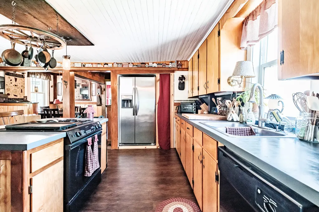 173 Greenwood Road Norway ME 04268