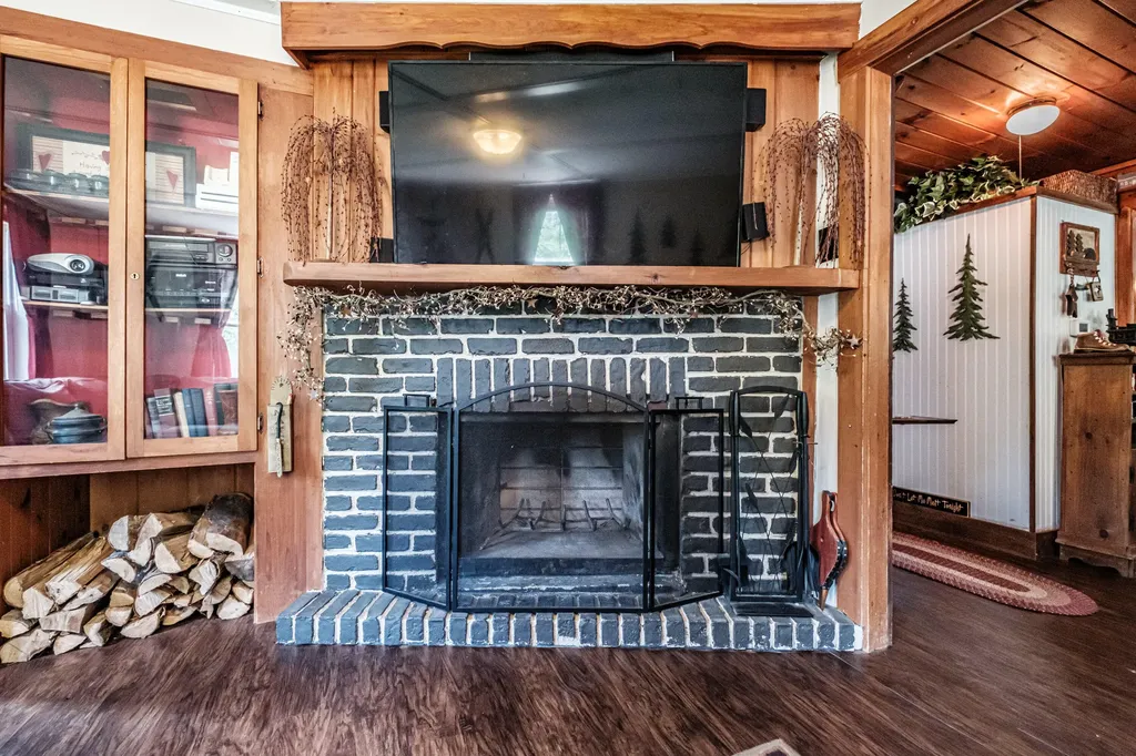 173 Greenwood Road Norway ME 04268