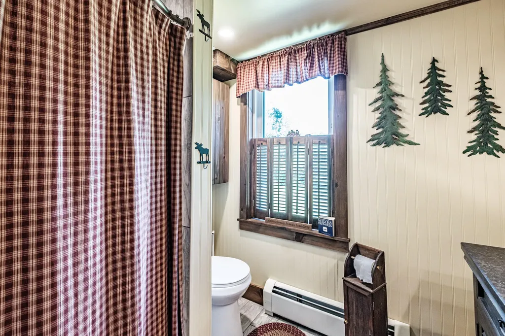 173 Greenwood Road Norway ME 04268
