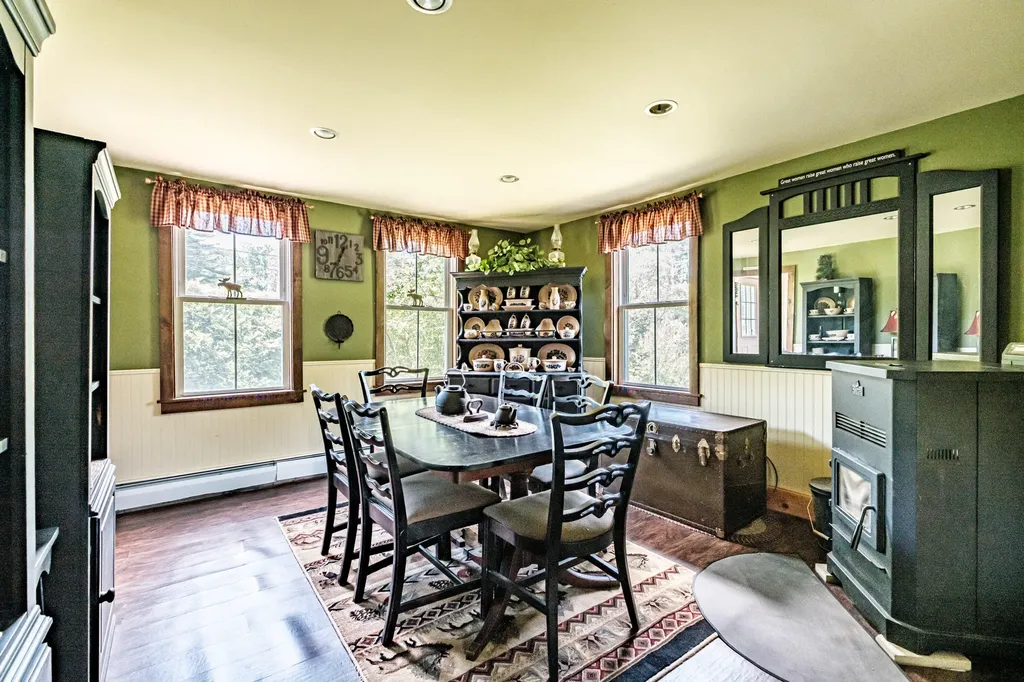 173 Greenwood Road Norway ME 04268