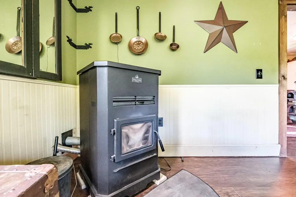 173 Greenwood Road Norway ME 04268