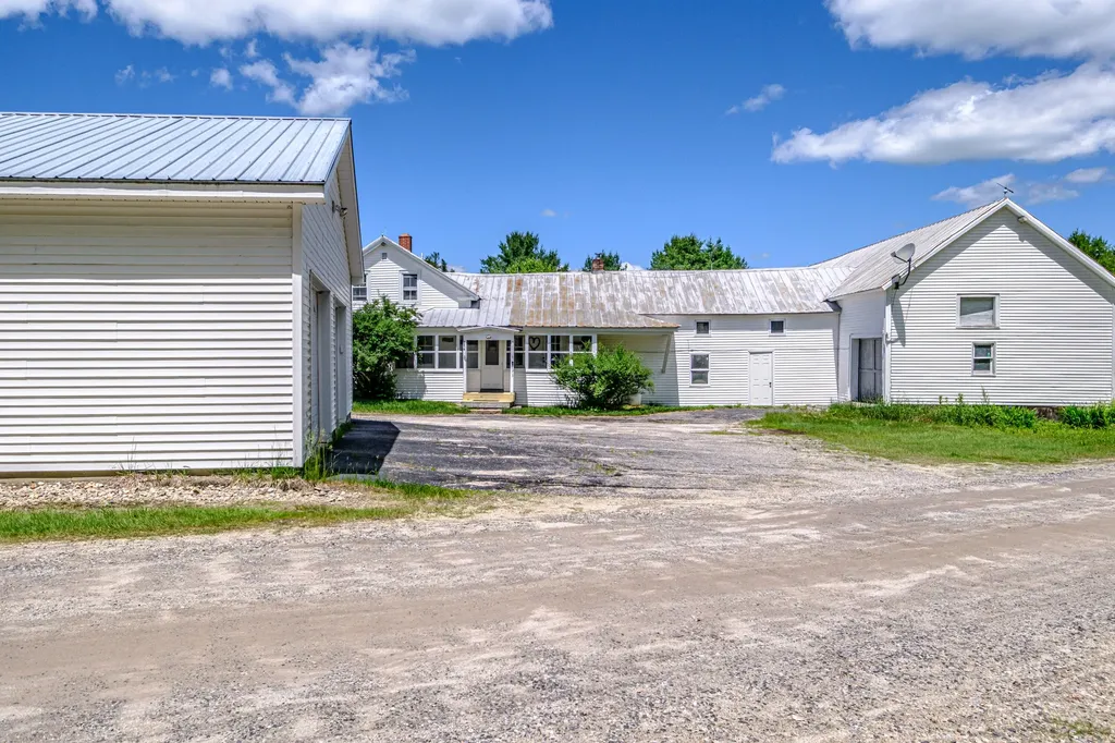 173 Greenwood Road Norway ME 04268
