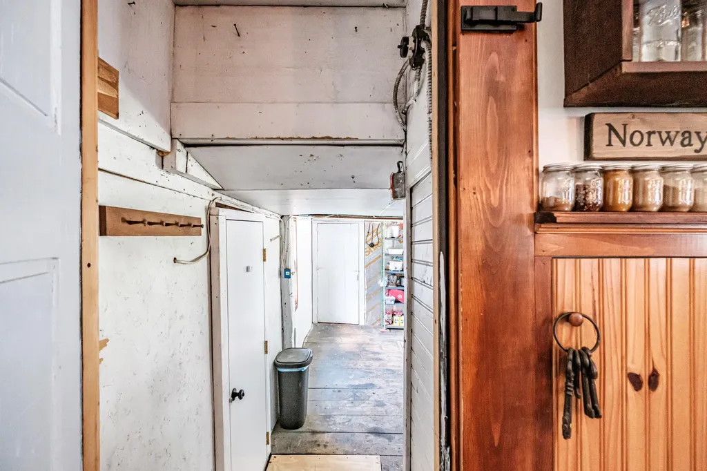 173 Greenwood Road Norway ME 04268