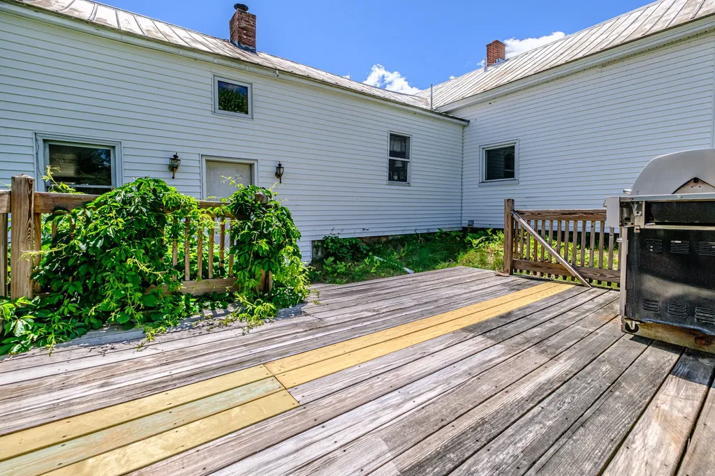 173 Greenwood Road Norway ME 04268