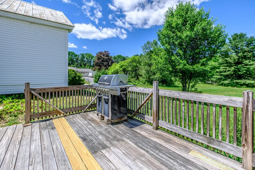 173 Greenwood Road Norway ME 04268