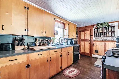 173 Greenwood Road Norway ME 04268