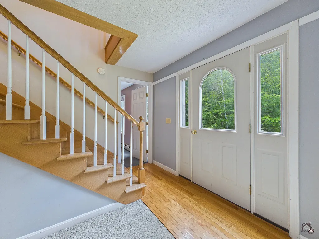 27 Hardwood Circle Belgrade ME 04917