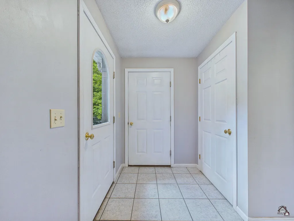 27 Hardwood Circle Belgrade ME 04917