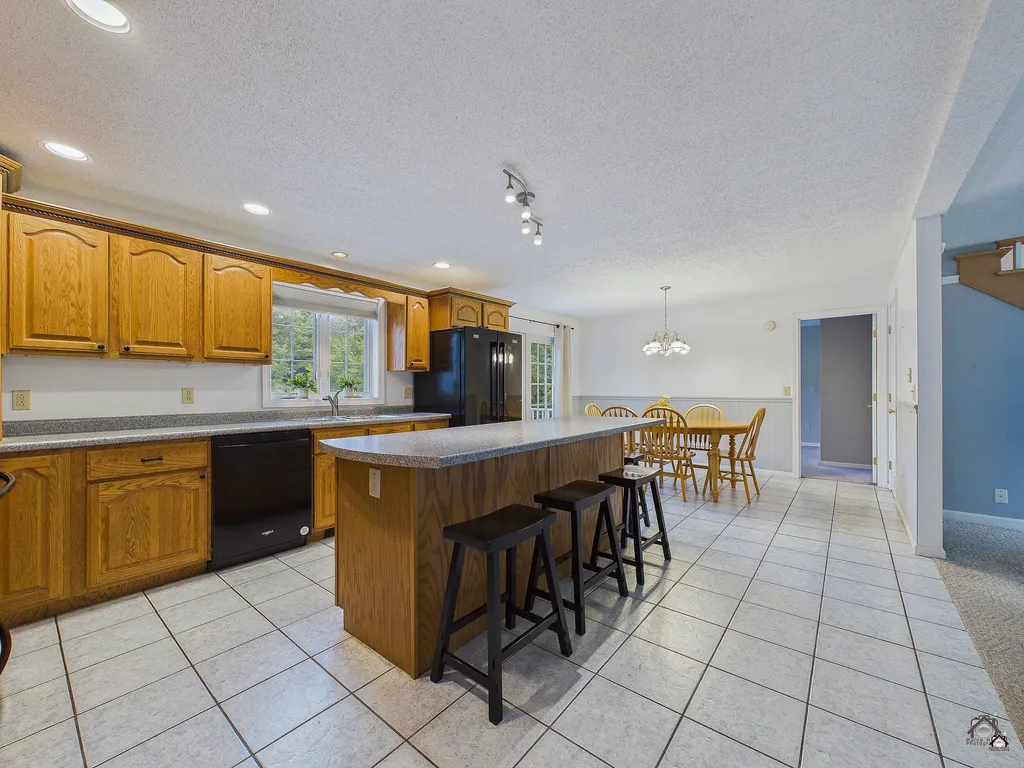 27 Hardwood Circle Belgrade ME 04917