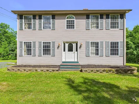 27 Hardwood Circle Belgrade ME 04917