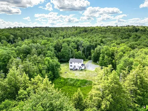 27 Hardwood Circle Belgrade ME 04917
