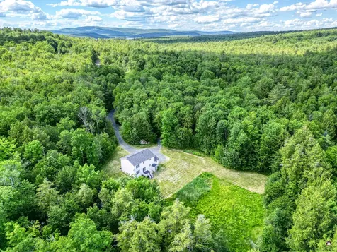 27 Hardwood Circle Belgrade ME 04917