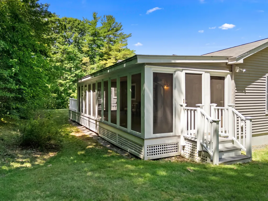1473 Eastern Road Warren ME 04864
