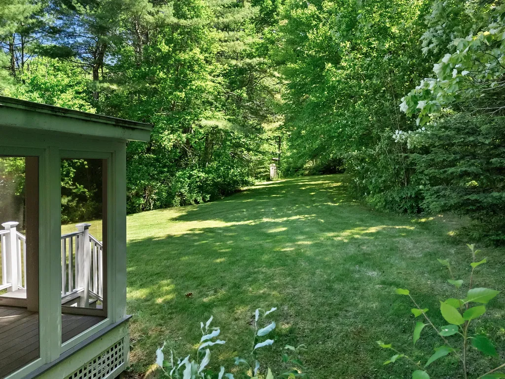 1473 Eastern Road Warren ME 04864
