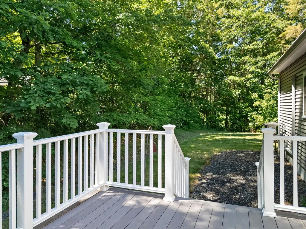 1473 Eastern Road Warren ME 04864
