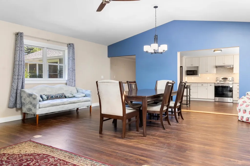 1473 Eastern Road Warren ME 04864