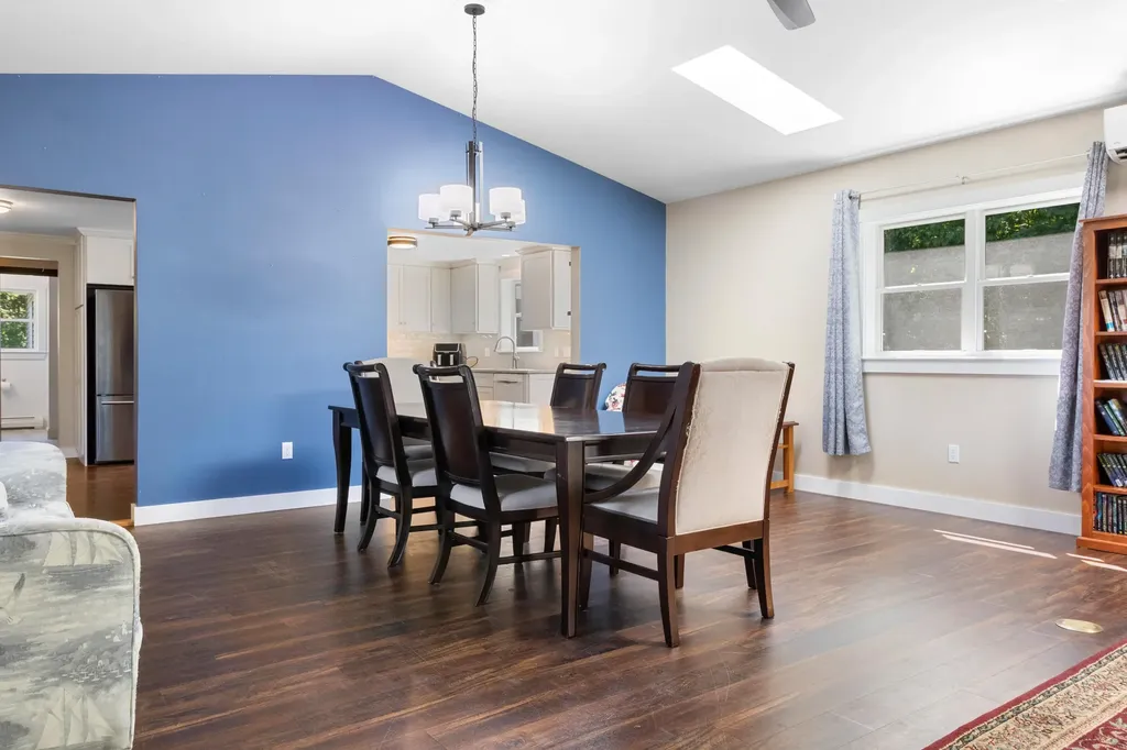 1473 Eastern Road Warren ME 04864