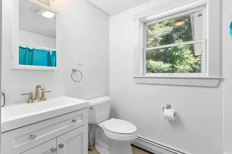 1473 Eastern Road Warren ME 04864