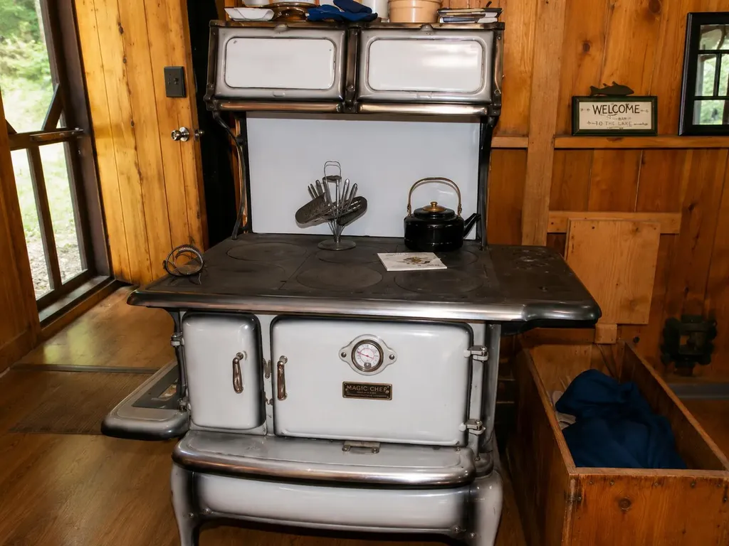 799 Upper Dobsis Road Lakeville ME 04487