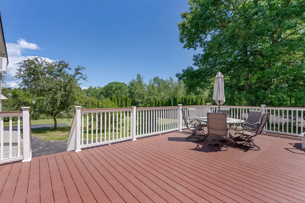 836 Old Post Road Arundel ME 04046