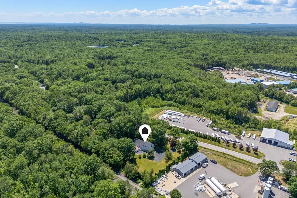836 Old Post Road Arundel ME 04046