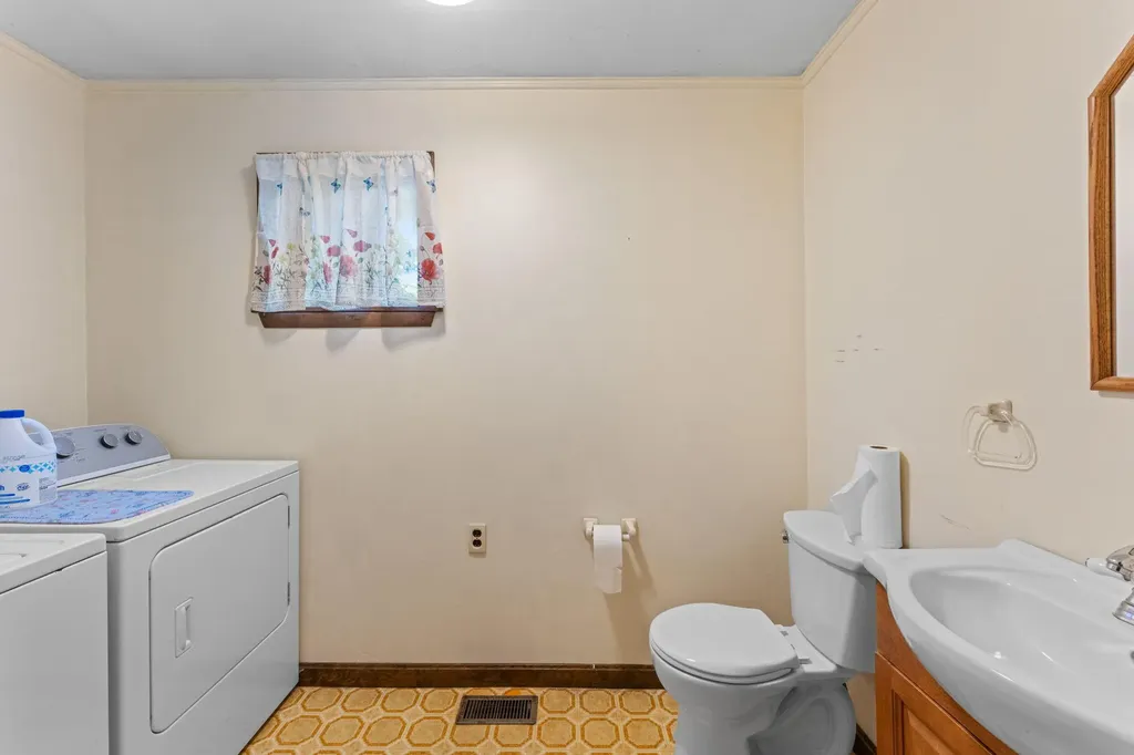 202 Norfolk Street Bangor ME 04401