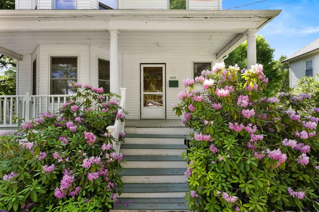 202 Norfolk Street Bangor ME 04401