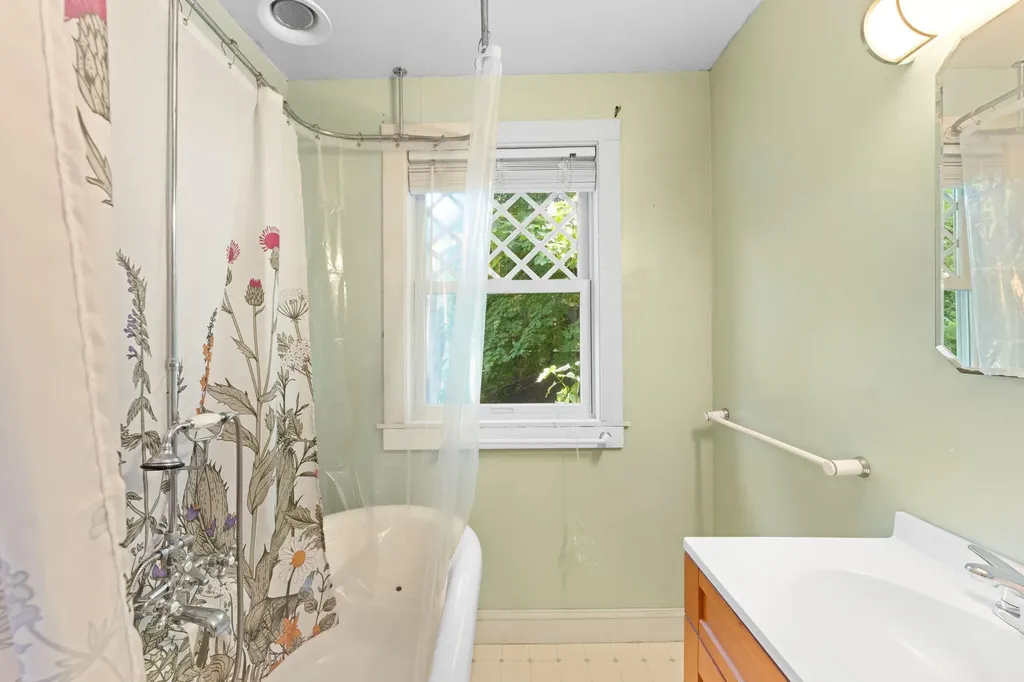 202 Norfolk Street Bangor ME 04401