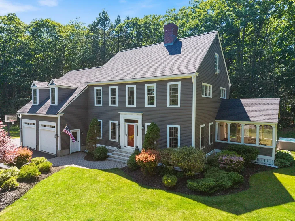 Falmouth ME, 6 Thurston Lane
