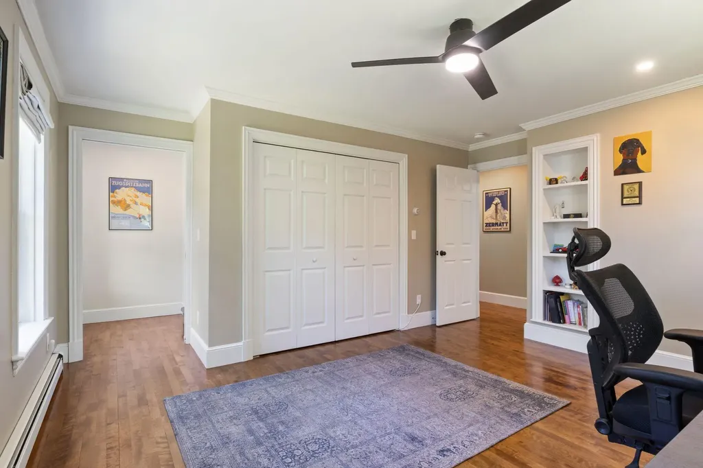 6 Thurston Lane Falmouth ME 04105
