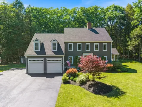 6 Thurston Lane Falmouth ME 04105