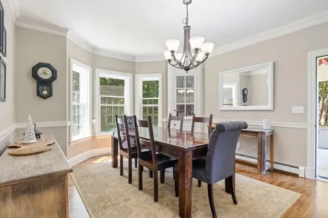 6 Thurston Lane Falmouth ME 04105