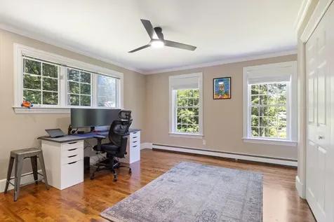 6 Thurston Lane Falmouth ME 04105