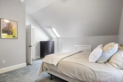 6 Thurston Lane Falmouth ME 04105