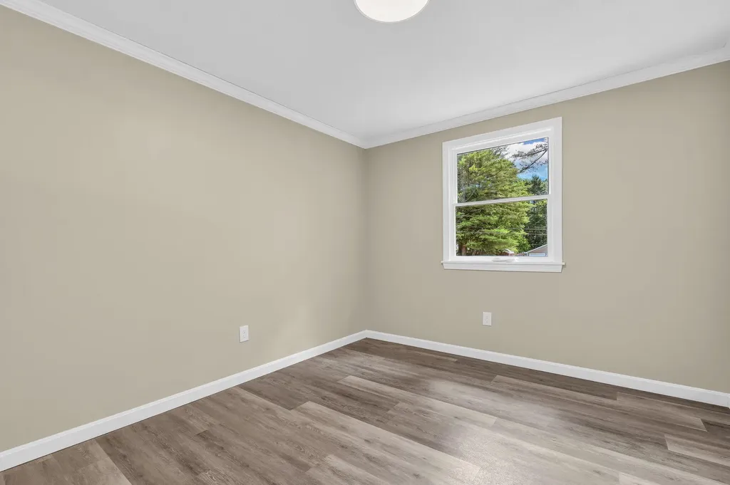 12 Norway Drive Chelsea ME 04330