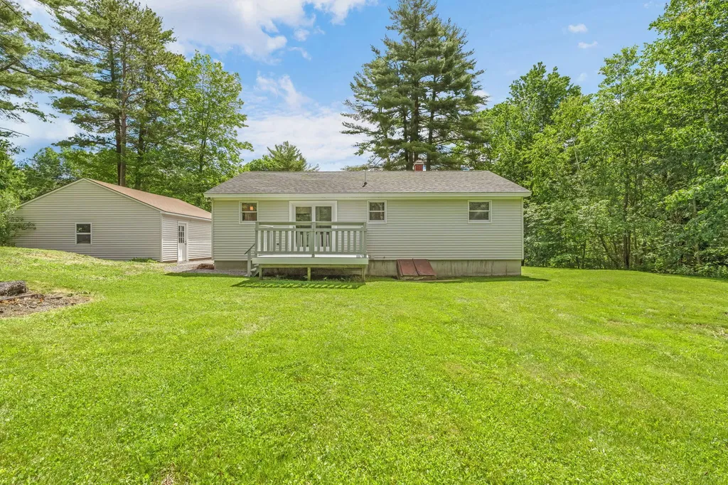 12 Norway Drive Chelsea ME 04330