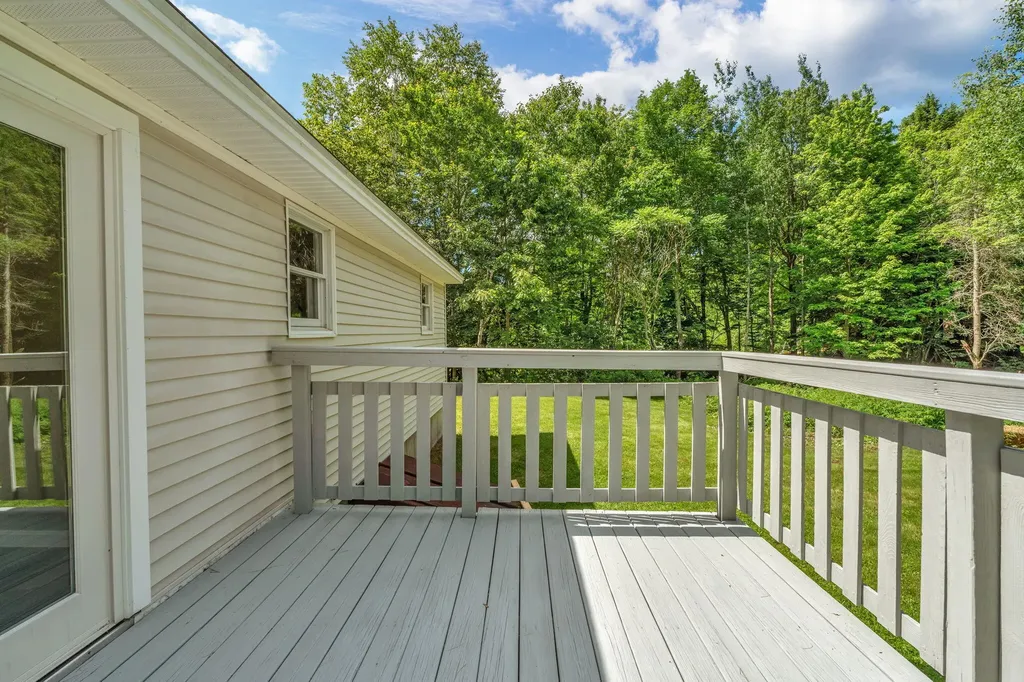 12 Norway Drive Chelsea ME 04330