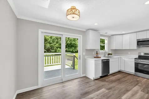 12 Norway Drive Chelsea ME 04330