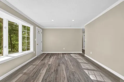 12 Norway Drive Chelsea ME 04330